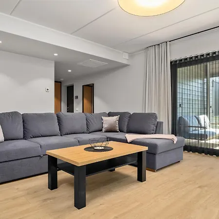Paernukodu Hobe 4a-1 Apartman *